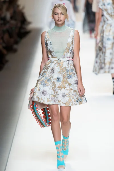 Look 39